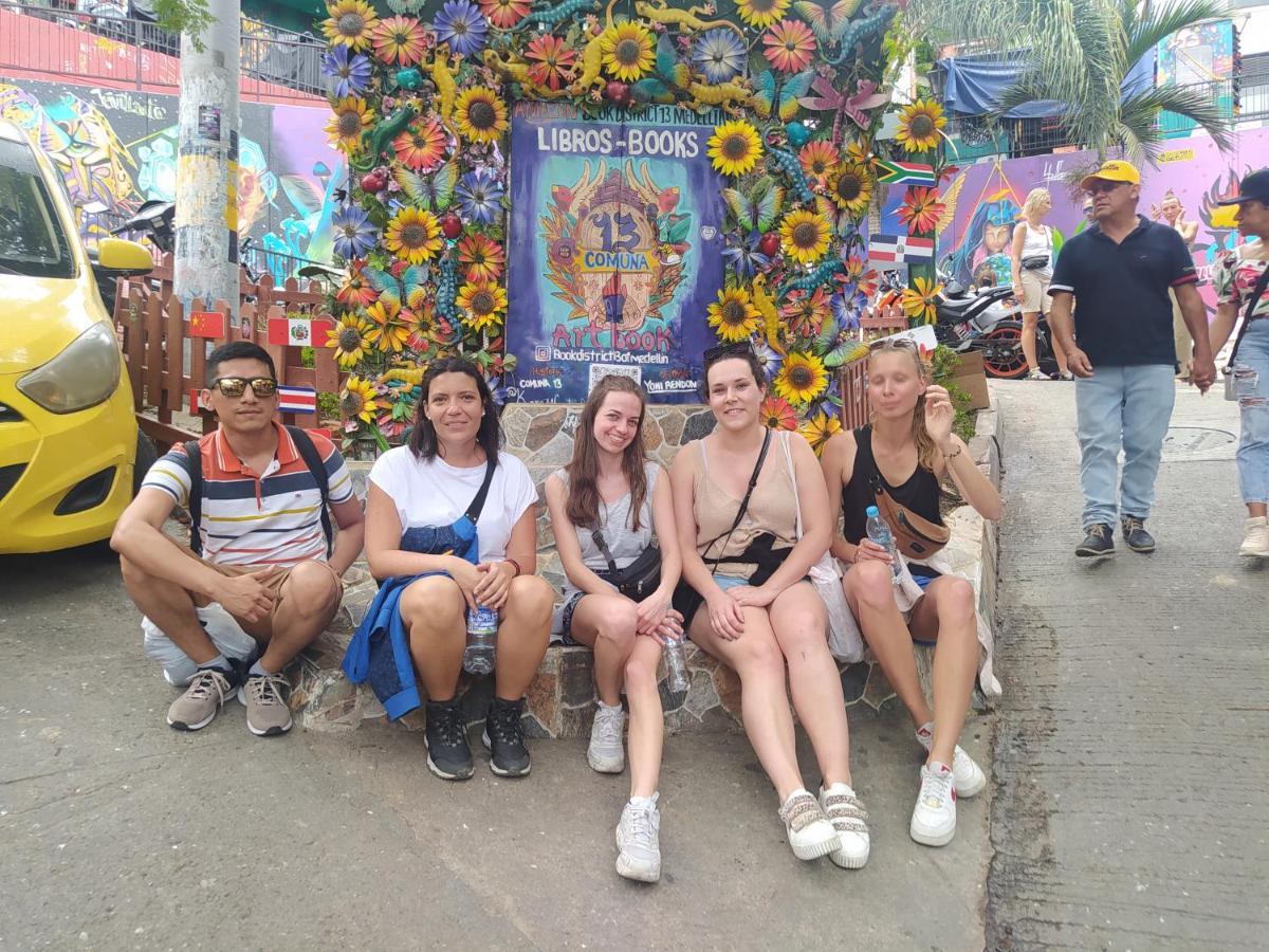 Serrania Hostal Medellín Exteriör bild